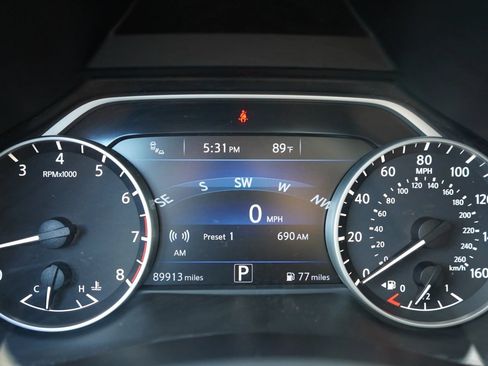 Used 2017 Nissan Murano Platinum w/ Platinum Technology Package FWD image 10
