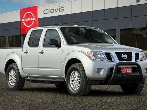 Used 2016 Nissan Frontier SV image 10