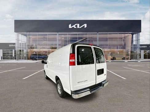 Used 2024 GMC Savana 2500 w/ Driver Convenience Package RWD image 6
