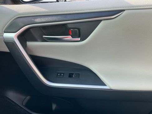 Used 2024 Toyota RAV4 Limited image 16