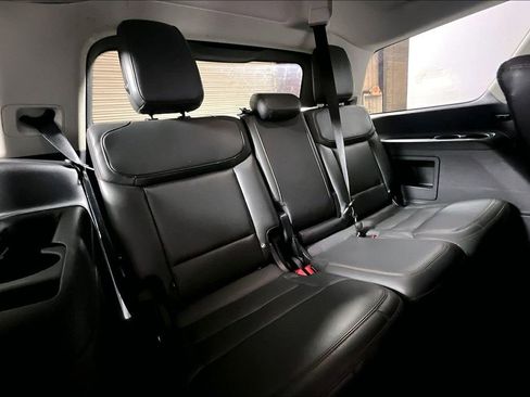 Certified 2025 Ford Expedition Active AWD/4WD image 23