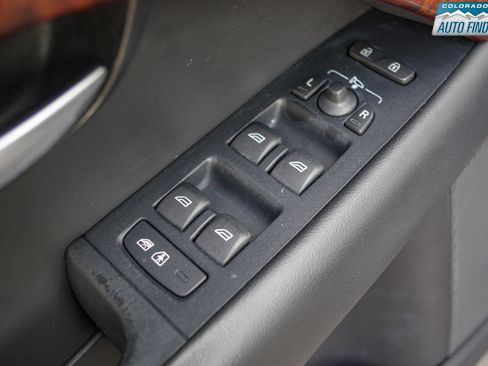 Used 2010 Volvo XC70 T6 image 11