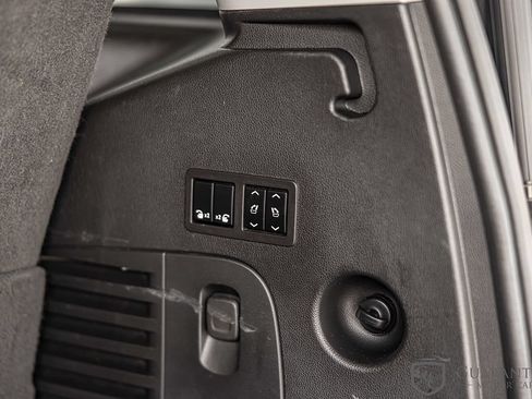 Used 2020 Chevrolet Tahoe Premier RWD image 19