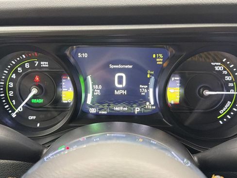 Used 2024 Jeep Wrangler Unlimited Sahara w/ Safety Group image 29