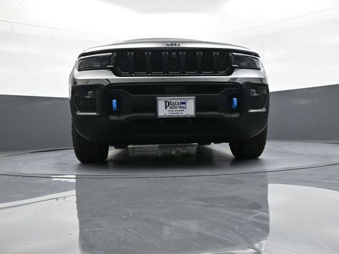 Used 2024 Jeep Grand Cherokee Trailhawk image 28
