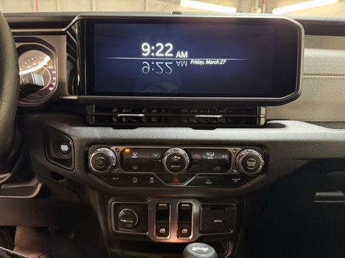 Used 2025 Jeep Wrangler Sport image 20