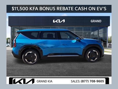 New 2026 Kia EV9 Land