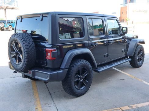Used 2021 Jeep Wrangler Unlimited Rubicon AWD/4WD image 6