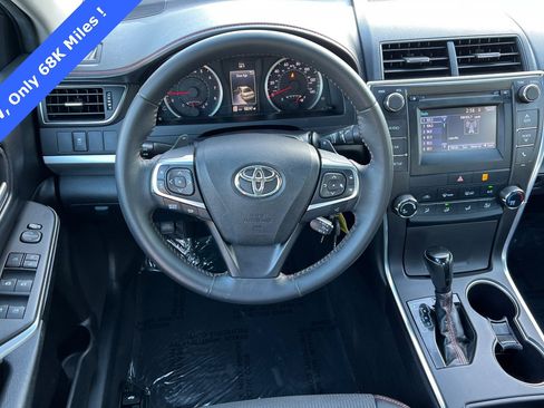 Used 2017 Toyota Camry SE image 14