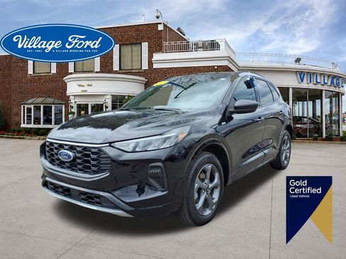 Certified 2024 Ford Escape ST-Line w/ Tech Pack #1 AWD/4WD image 1