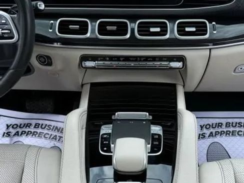Used 2020 Mercedes-Benz GLS 450 4MATIC image 32
