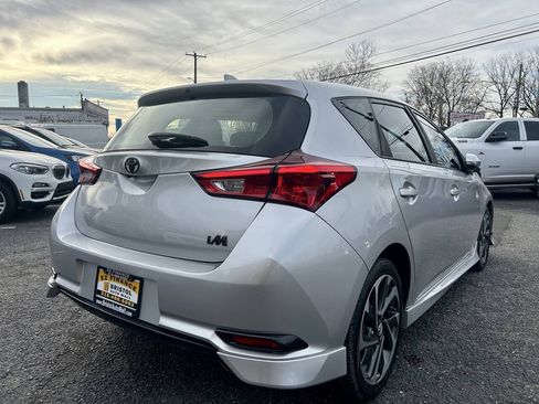 Used 2018 Toyota Corolla iM FWD image 5