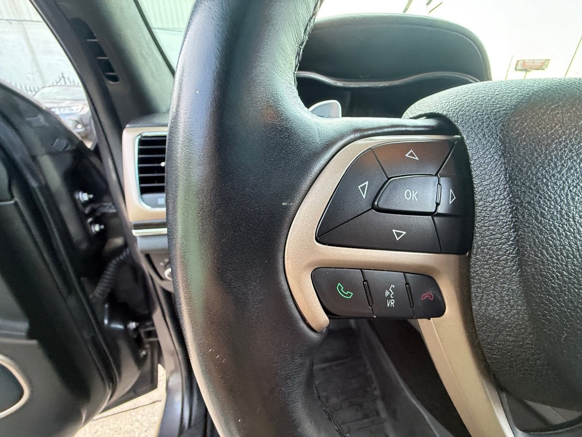 Used 2016 Jeep Grand Cherokee Summit AWD/4WD image 31