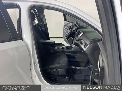 Used 2022 GMC Terrain SLE w/ Driver Convenience Package FWD image 14