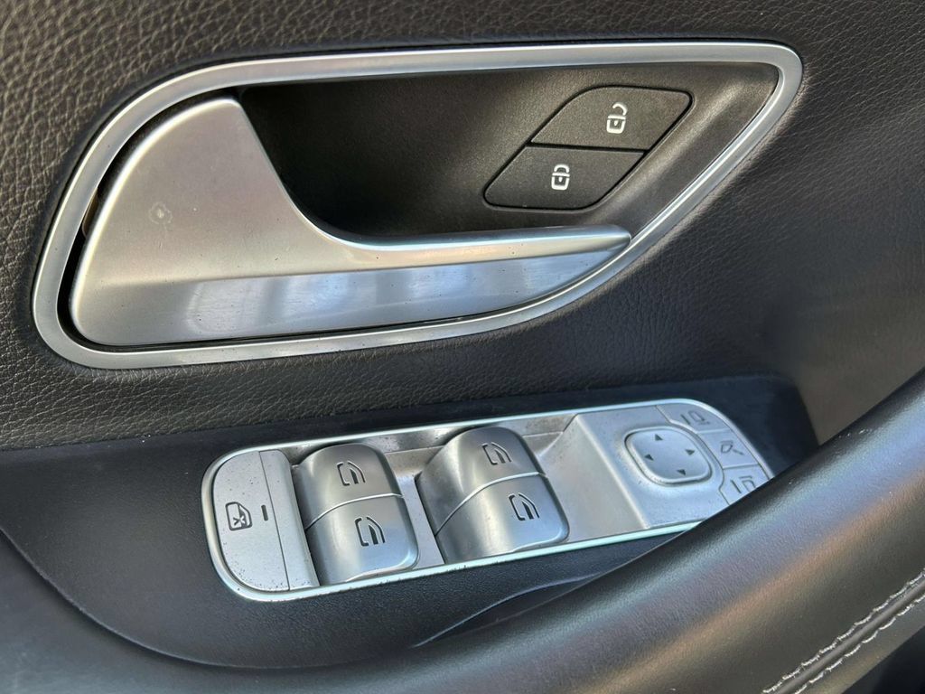 Used 2023 Mercedes-Benz GLE 53 AMG 4MATIC image 18