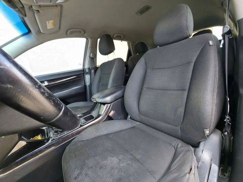 Used 2014 Kia Sorento LX FWD image 10
