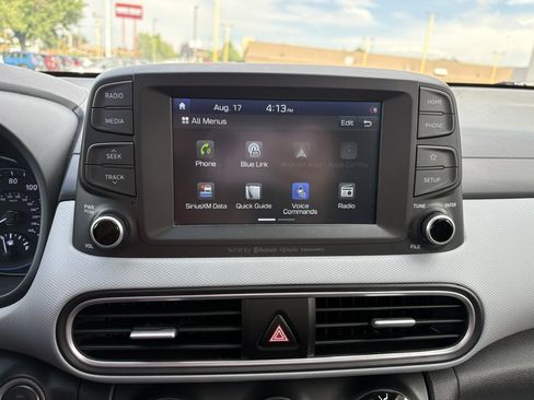 Used 2021 Hyundai Kona SEL Plus w/ Cargo Package FWD image 12
