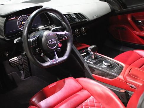 Used 2018 Audi R8 V10 plus image 8