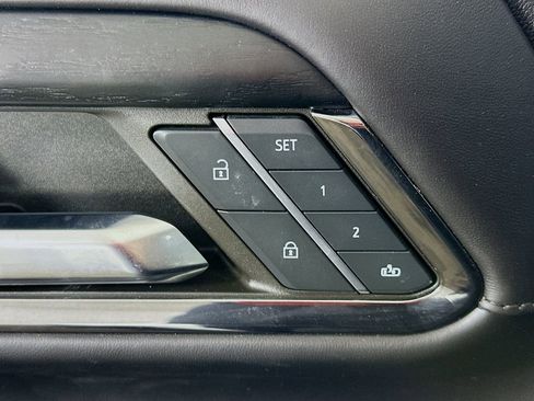 Used 2024 GMC Sierra 2500 AT4X image 21