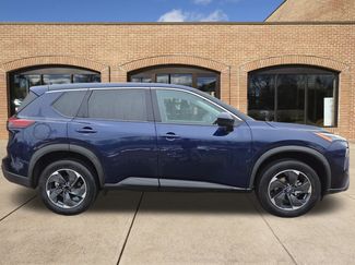 Used 2025 Nissan Rogue SV video 2