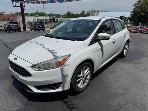 Used 2017 Ford Focus SE FWD image 7