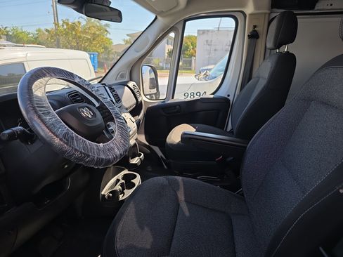 Used 2022 RAM ProMaster 2500 image 6
