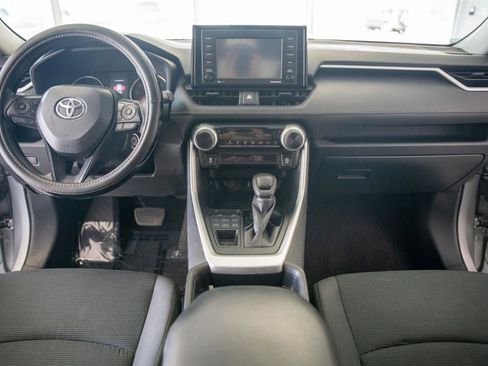 Used 2021 Toyota RAV4 LE AWD/4WD image 11