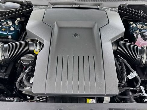 New 2026 Land Rover Defender 110 OCTA image 32