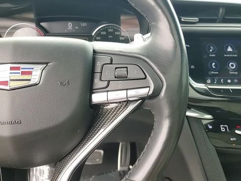 Used 2020 Cadillac XT6 Sport image 18