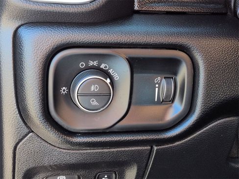 Used 2021 RAM 1500 Big Horn image 27