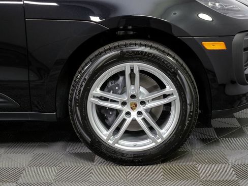 New 2026 Porsche Macan AWD/4WD image 40