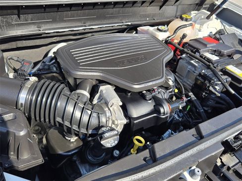 Used 2023 GMC Acadia AT4 w/ Technology Package image 16