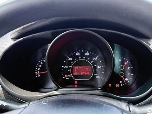 Used 2015 Kia Soul FWD image 5