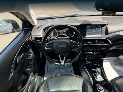 Used 2018 INFINITI QX30 AWD image 13