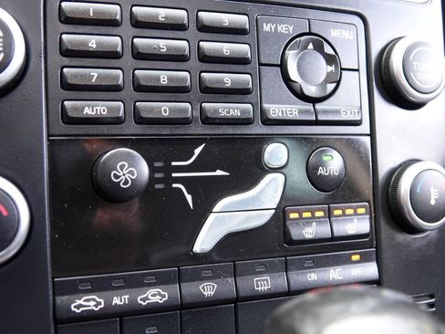 Used 2008 Volvo XC70 3.2 image 90