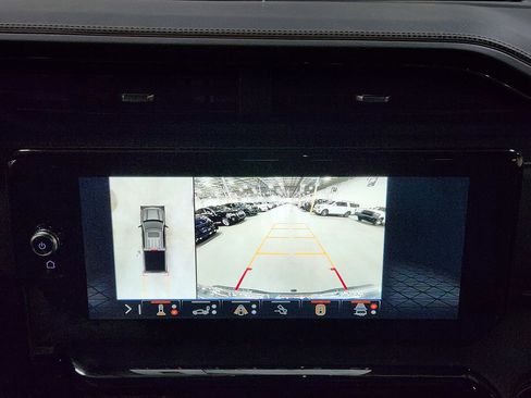 Used 2024 GMC Sierra 1500 AT4 w/ Technology Package image 40