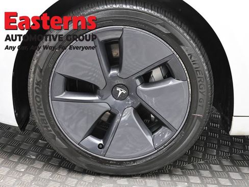 Used 2023 Tesla Model 3 Standard Range image 28