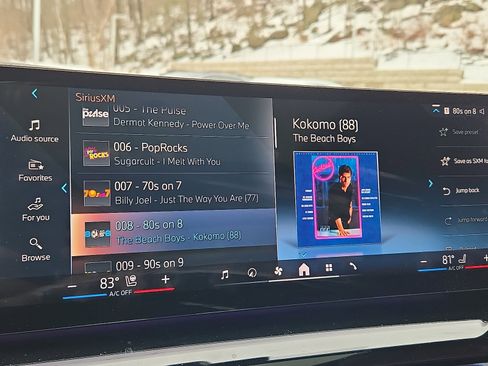 Used 2024 BMW 540i xDrive w/ Premium Package image 18