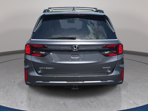 New 2026 Honda Odyssey Touring image 6