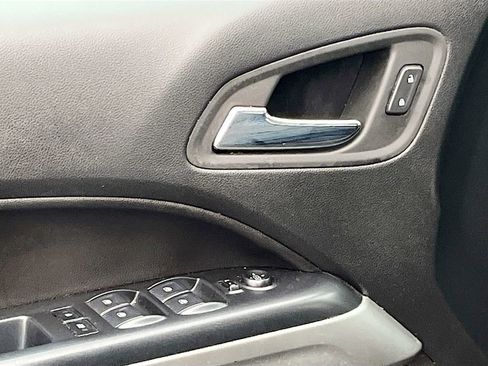 Used 2022 Chevrolet Colorado LT w/ Luxury Package image 17