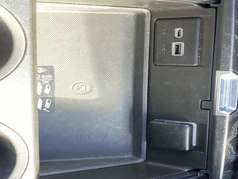 Used 2022 GMC Yukon Denali image 19