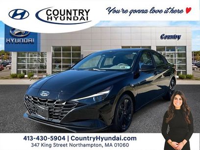 Certified 2022 Hyundai Elantra SEL w/ Cargo Package