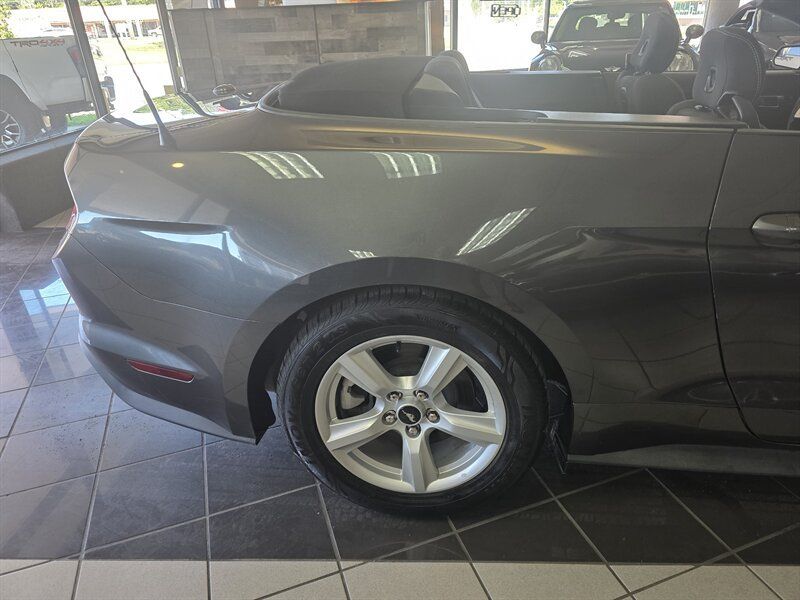 Used 2019 Ford Mustang Convertible RWD image 36