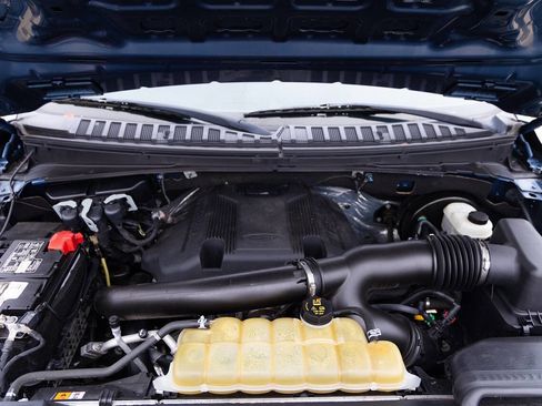 Used 2020 Ford Expedition XLT image 15