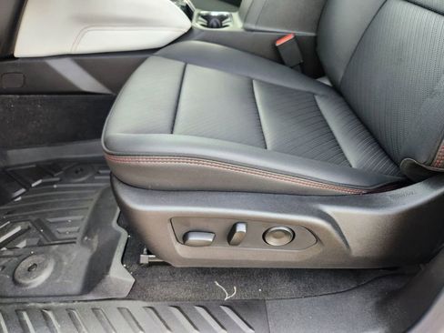 New 2026 GMC Canyon AT4X w/ LPO, Black Badging Package AWD/4WD image 11