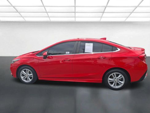 Used 2017 Chevrolet Cruze LT w/ Convenience Package FWD image 6