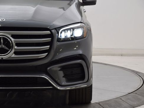 New 2025 Mercedes-Benz GLS 580 4MATIC image 10
