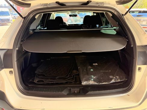 Used 2020 Subaru Outback Premium image 13