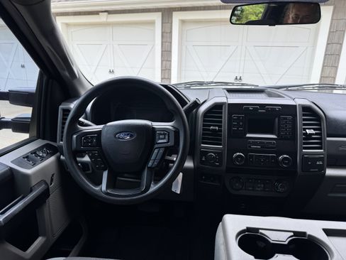 Used 2019 Ford F250 XL w/ STX Appearance Package AWD/4WD image 16