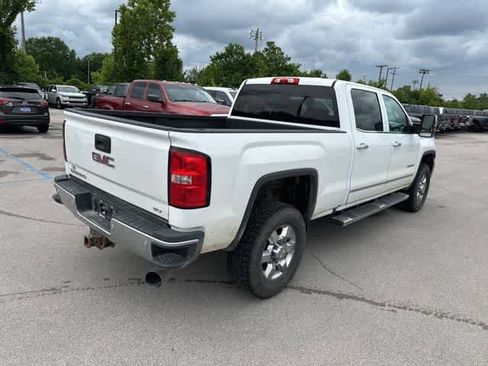 Used 2018 GMC Sierra 2500 SLT w/ Duramax Plus Package AWD/4WD image 15